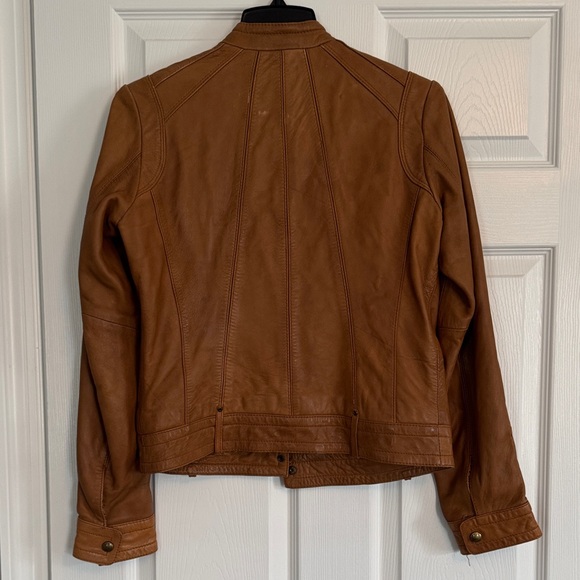Elegant Brown Leather Jacket for Women - Picture 5 of 5